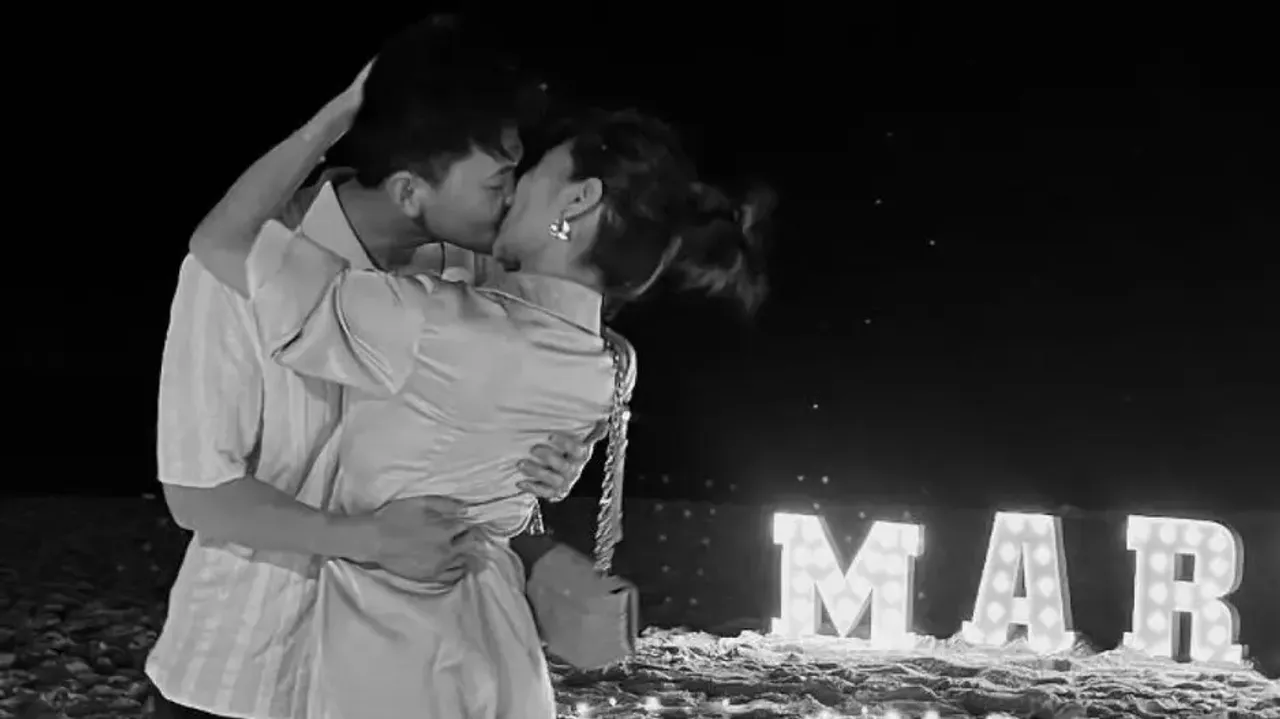 Romantic beach proposal during Valentine’s Day goes wrong after girl loses ring