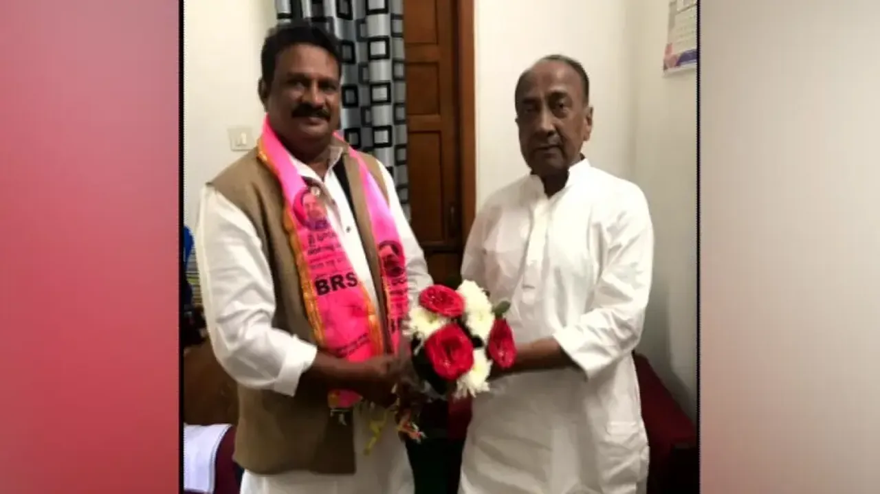 Bijoy Mohapatra With BRS Leader