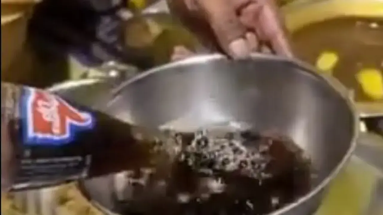 'Thumbs Up pani-puri': New food combination leaves internet disgusted – Watch