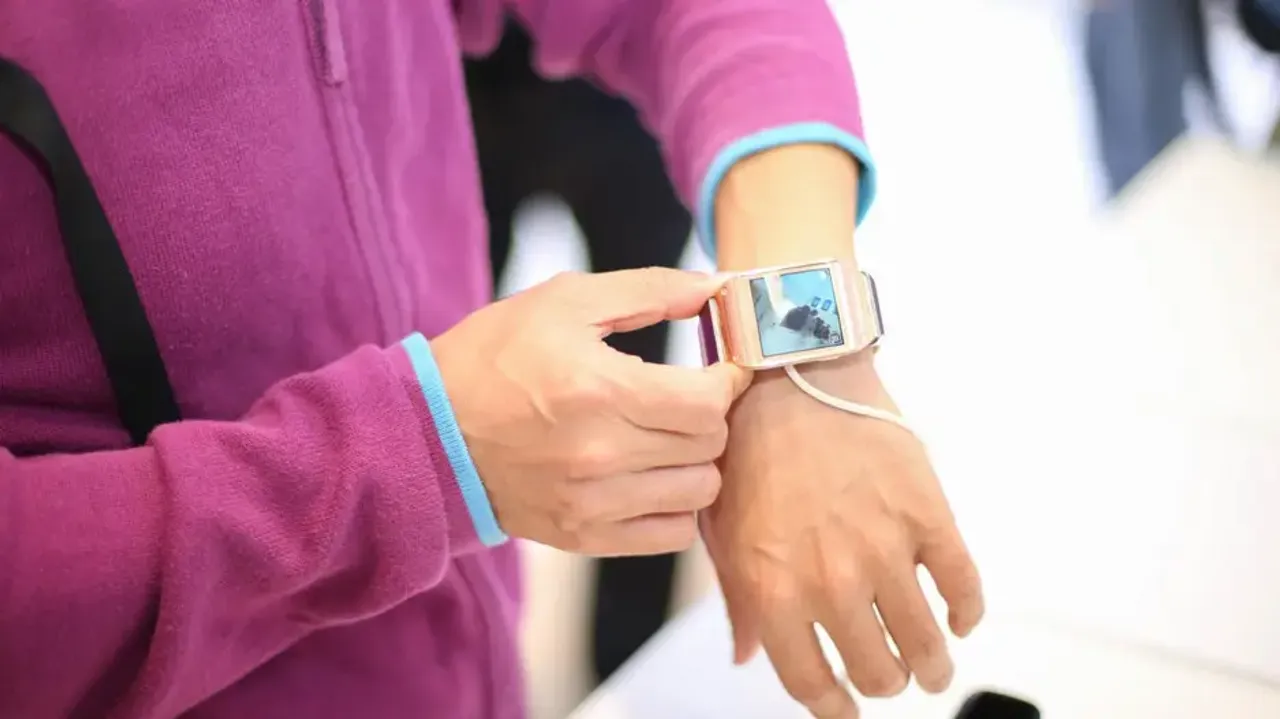 Your smart watch may disrupt your pacemaker, worsen heart health