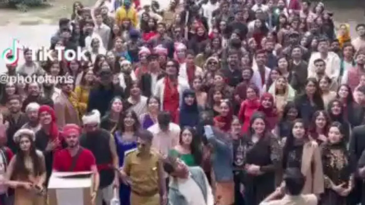 Bollywood Day celebrated in Pakistan University; students dress up as iconic characters – Watch