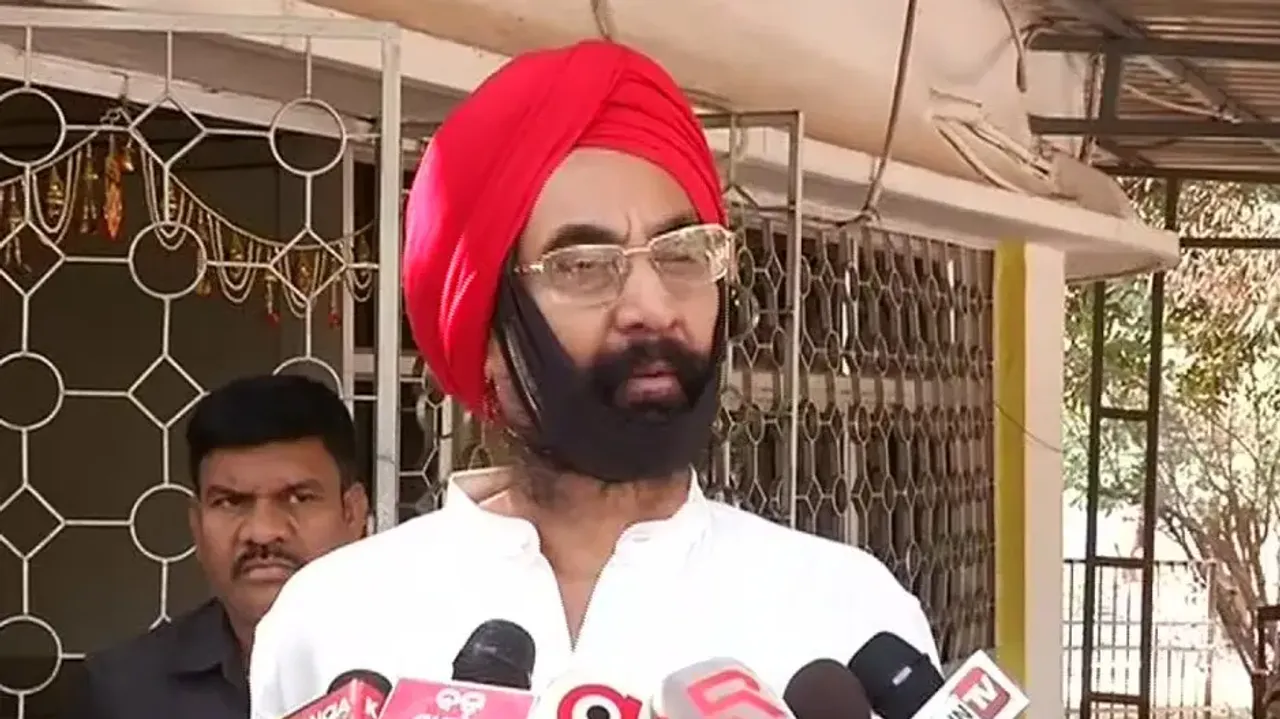 Congress MLA, Santosh Singh Saluja