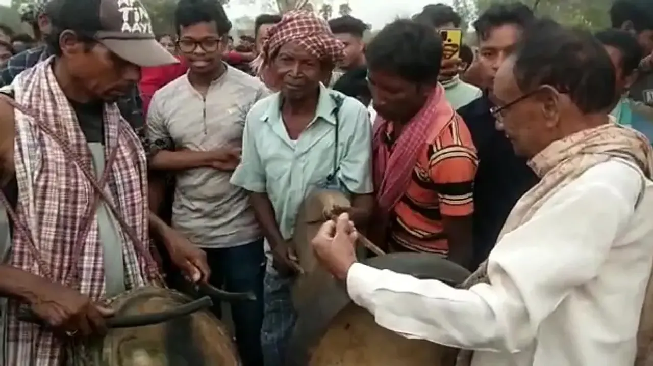 Giridhar Gamag Plays Dhapa