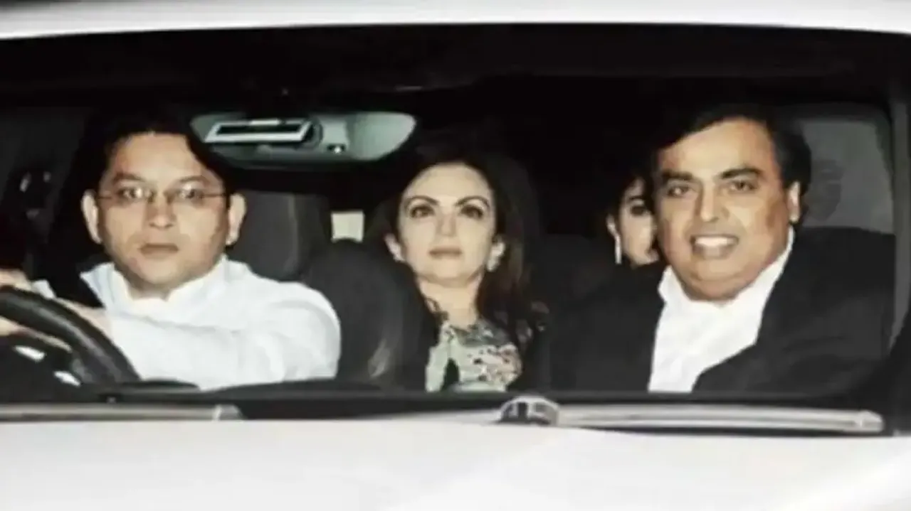 Salary of Mukesh Ambani’s driver will make you want to take up driving
