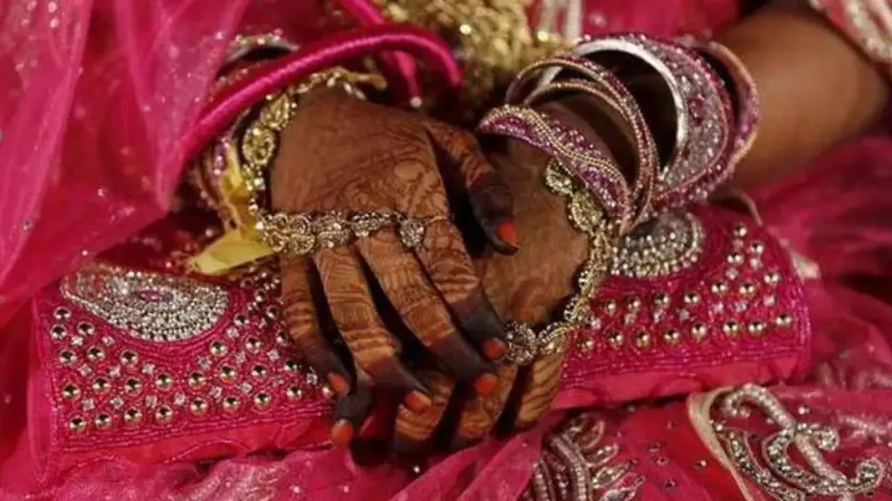 Bride runs away with valuables while on her way to in-laws house after wedding