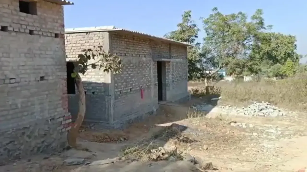 Govt Land Sold Off By Land Mafia