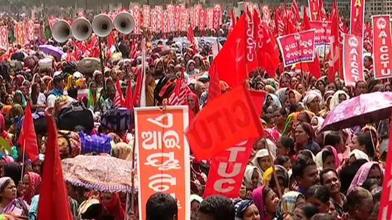Mid-Day-Meal Cooks Protest At PMG Square