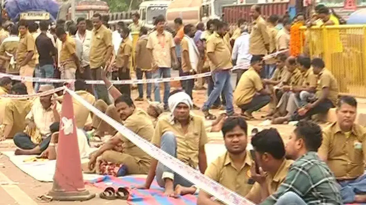 Auto-rickshaw drivers stage a protest in Bhubaneswar