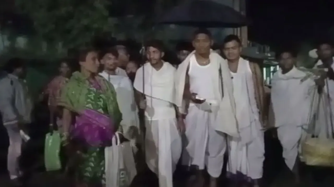 Odisha groom walks 28 km to reach marriage venue amid drivers' strike 
