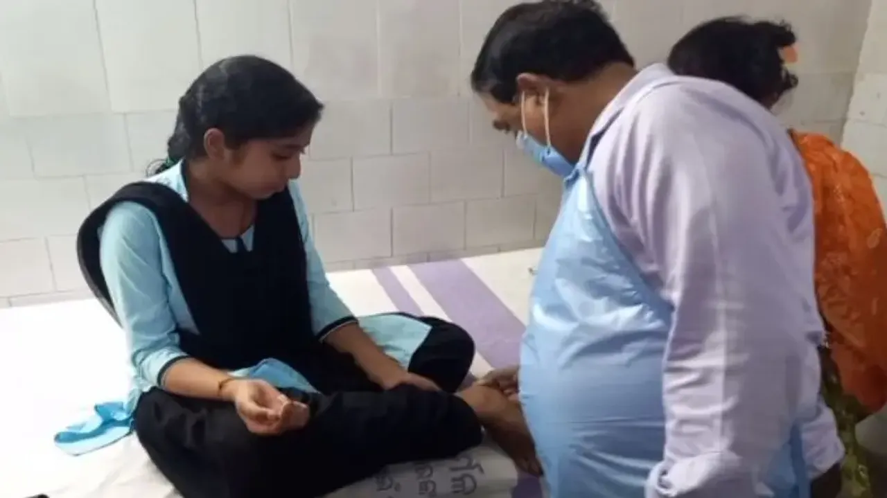 Bitten by snake, Odisha girl student attends Plus 2 board exam