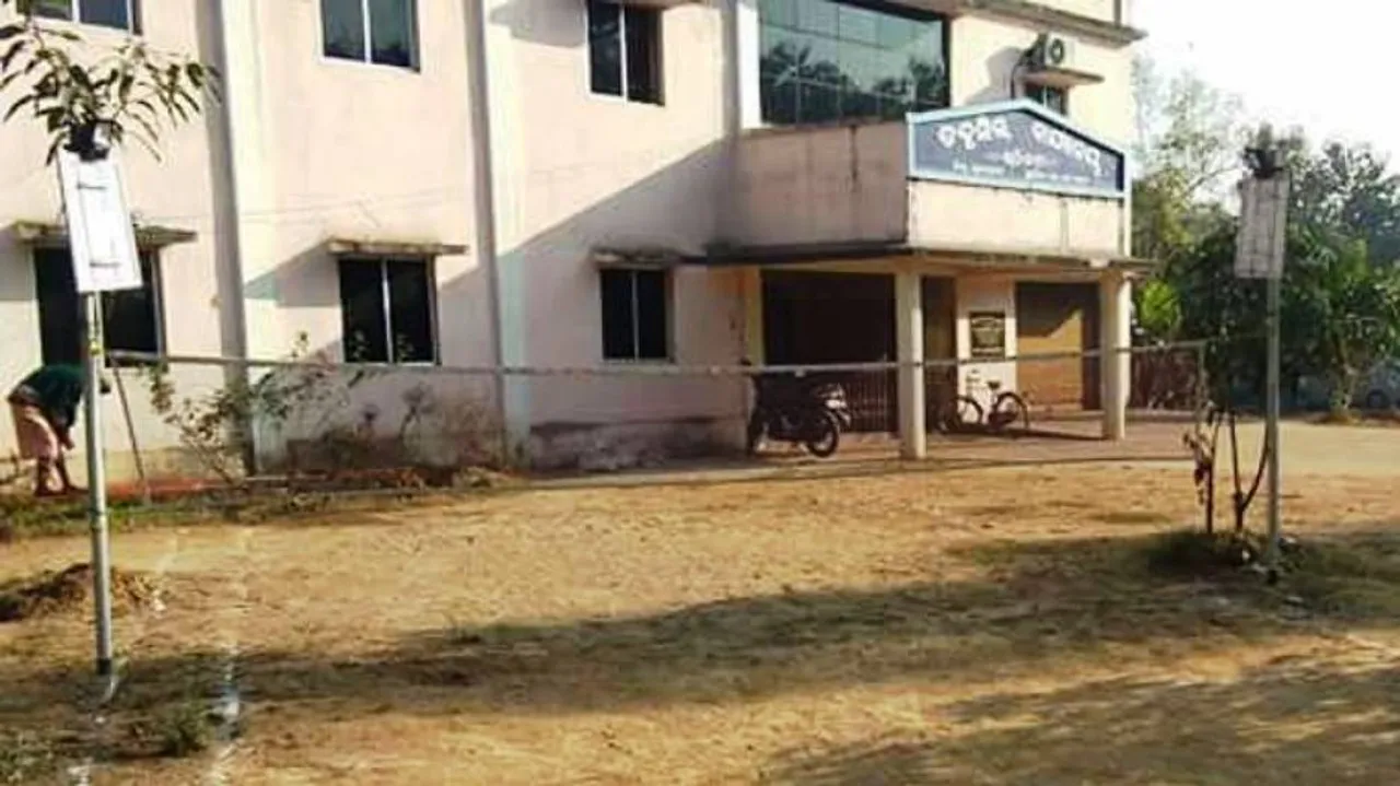 Tehsildar arrested, retired Revenue Supervisor detained by Cuttack Vigilance
