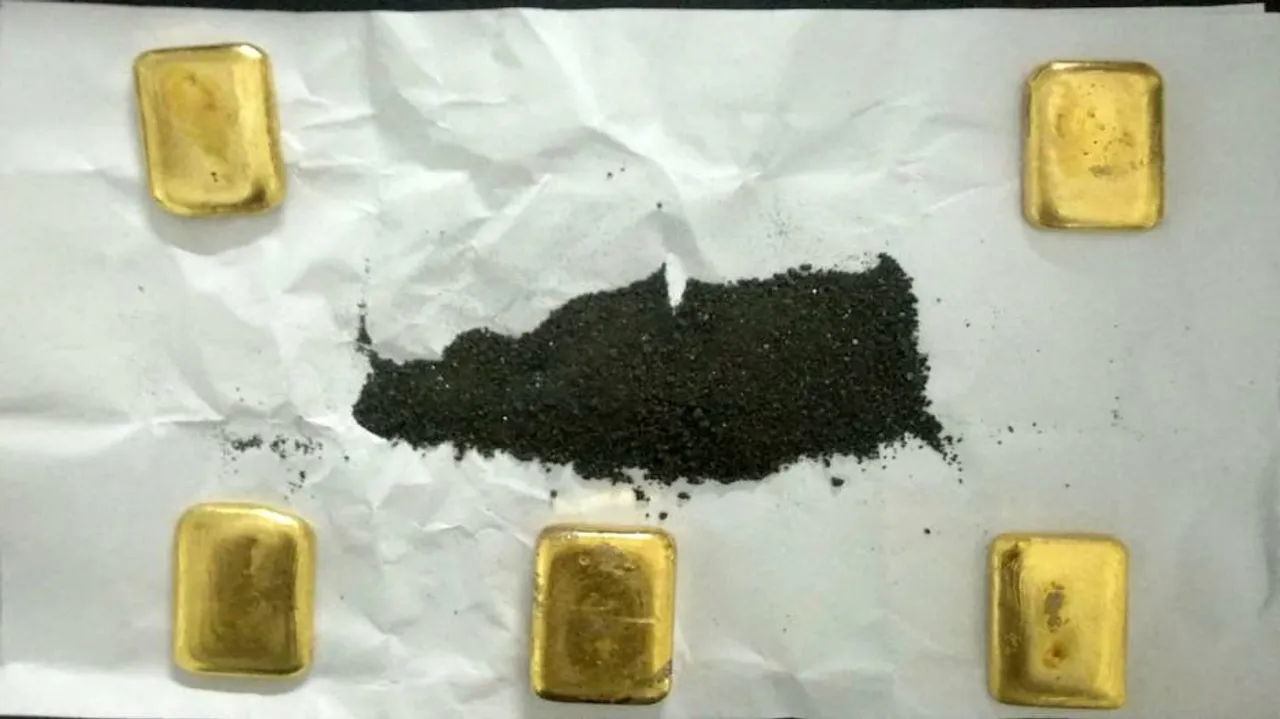 Gold worth Rs 11L in 'powder form' seized at Bhubaneswar Airport