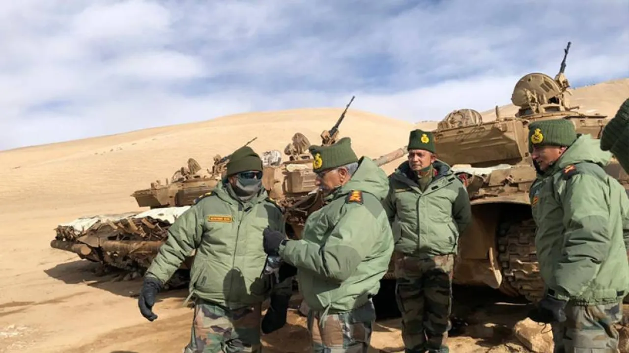 Indian Army Chief Vsits Forward Locations At LAC With China