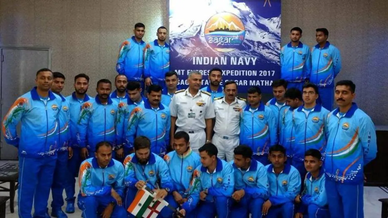Indian Navy's mountaineering team scales Mt. Everest
