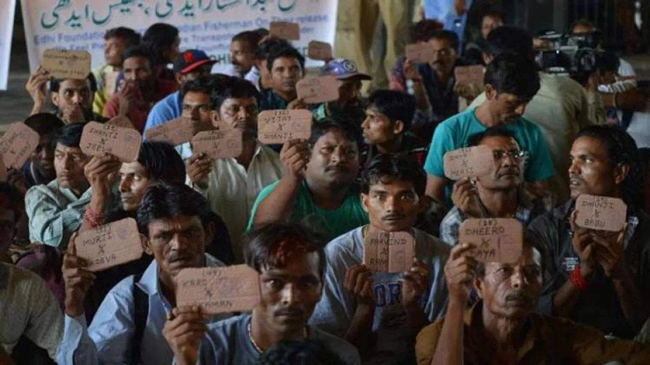 Pakistan hands over list of 261 Indian prisoners: Foreign Ministry