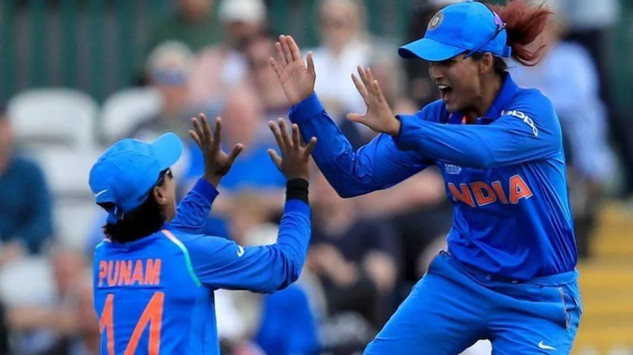 Mandhana, Raj guide India to 35-run win over England