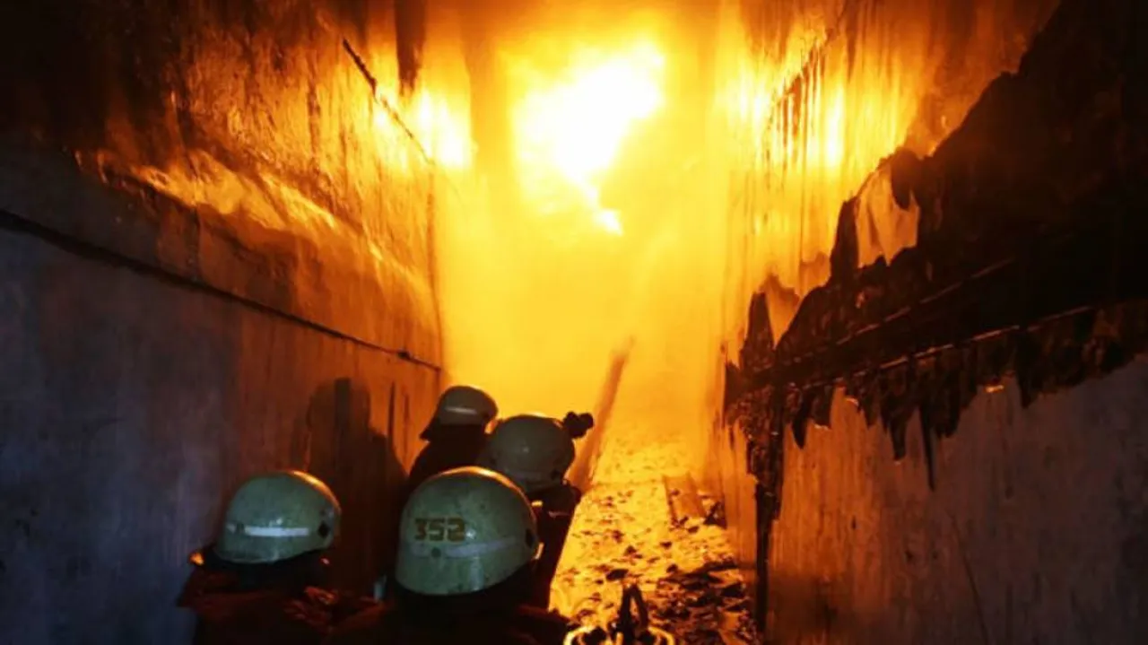 10 killed in Indonesia oil well fire