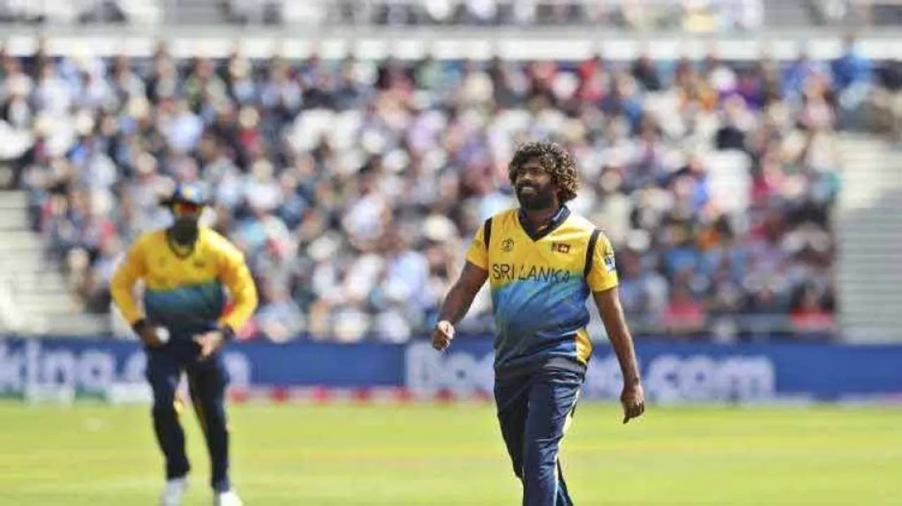 Malinga, Mathews keep Sri Lanka's World Cup semifinal hopes alive