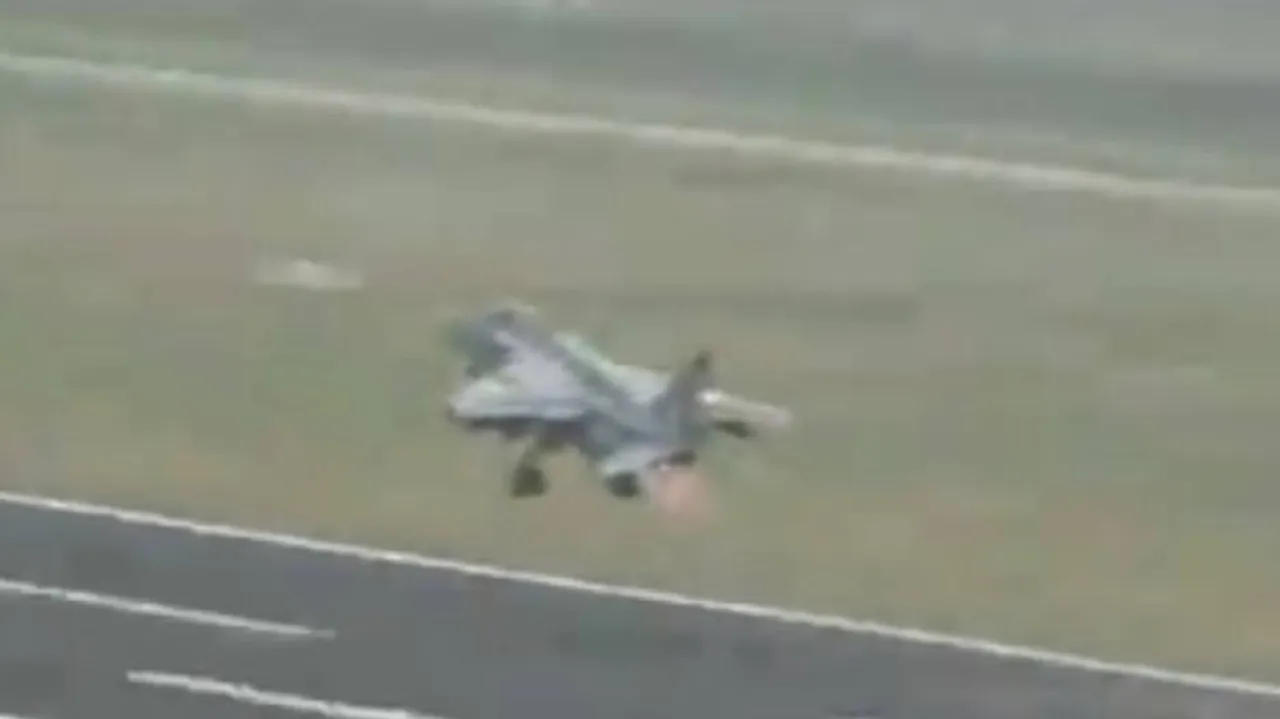 Quick thinking of bird-hit IAF Jet's pilot saves lives