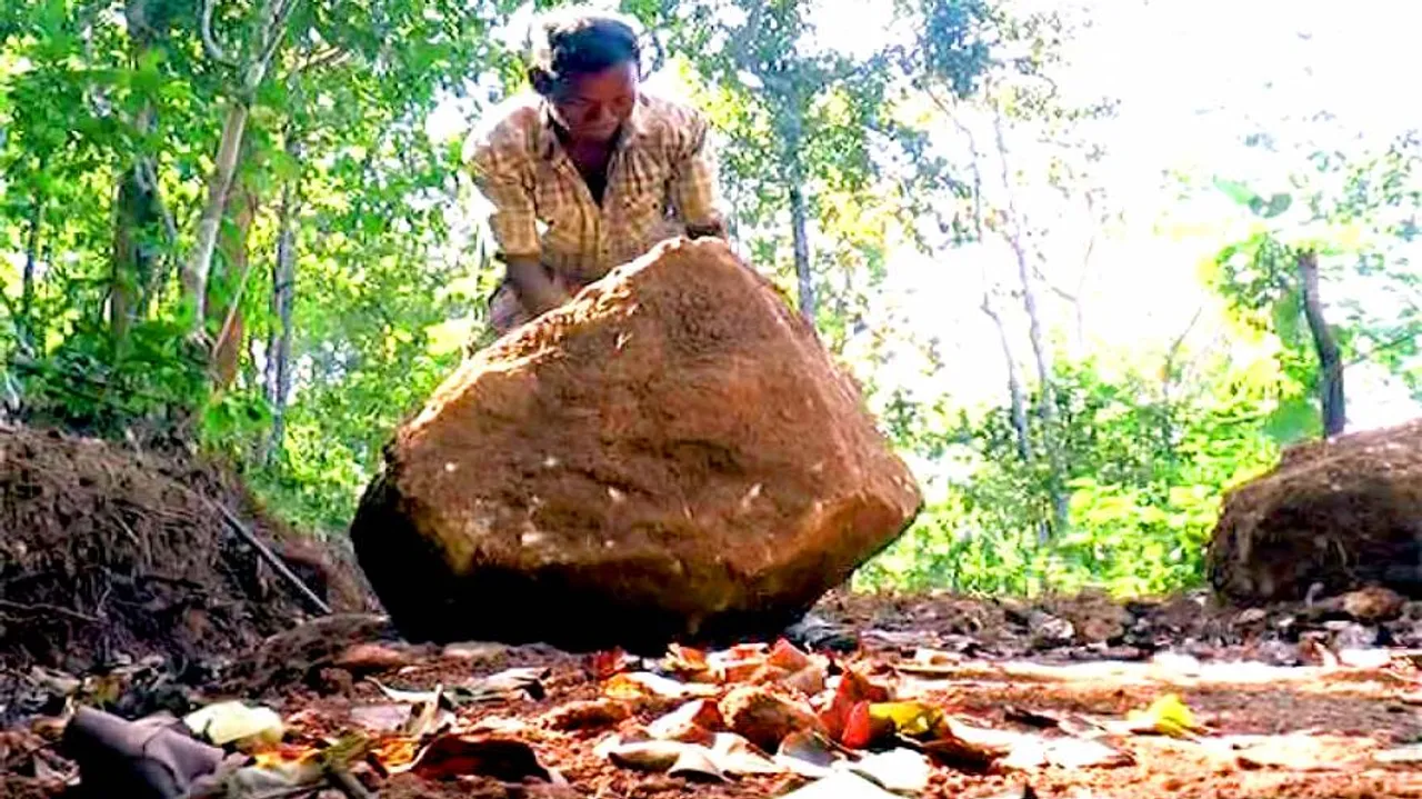 Mountain Man Dashrath Manjhi reborn in Odisha!