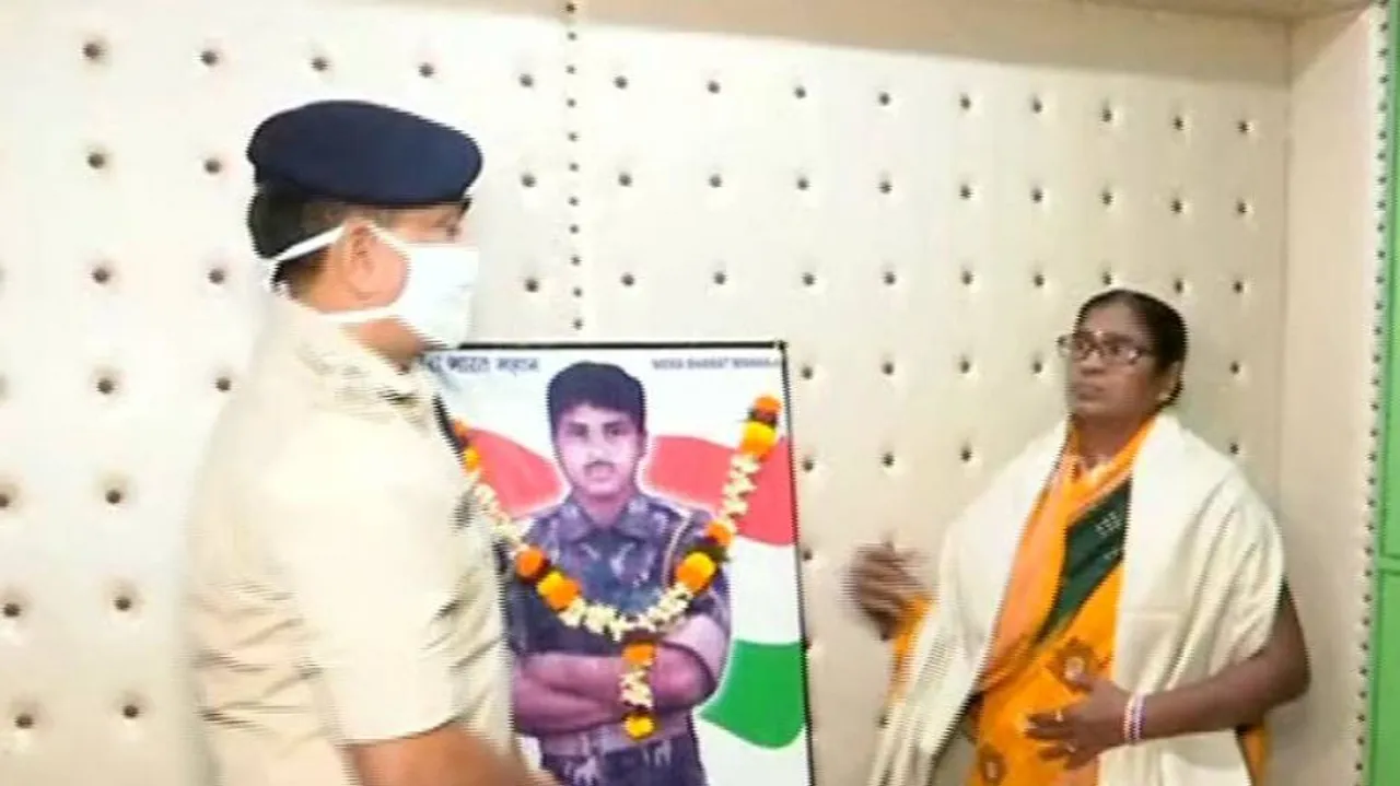 Odisha: CRPF Official Meets Martyred Odia Jawan’s Family In Rourkela