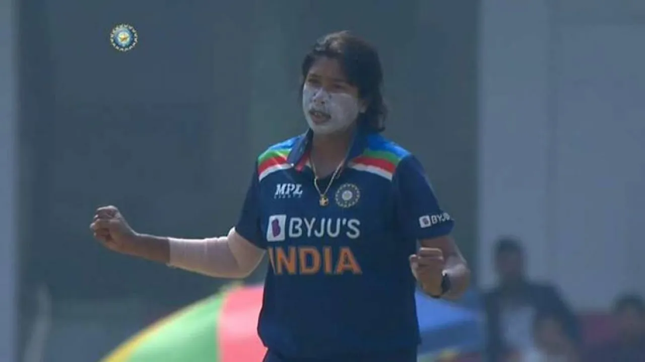 Jhulan Goswami Shines As India Bowl Out South Africa For 157 In 2nd Women's ODI