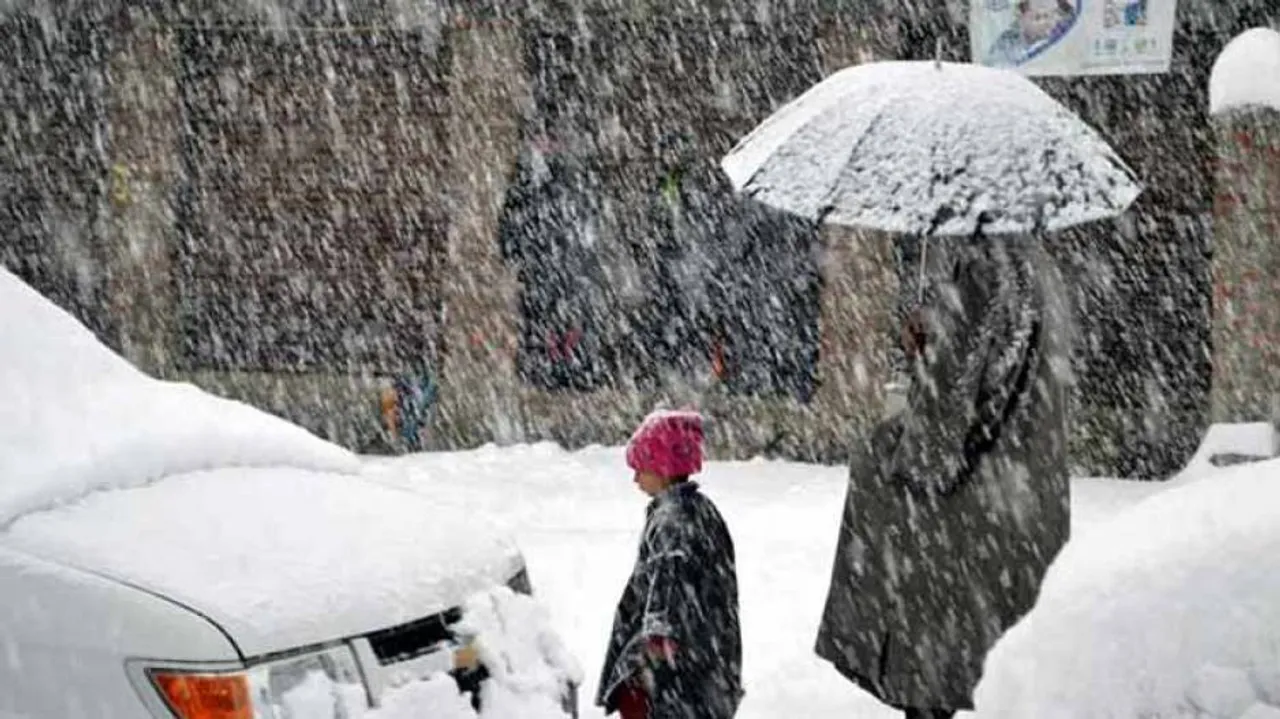 Temperature drops to minus 9 degrees in Kargil, coldest in Kashmir