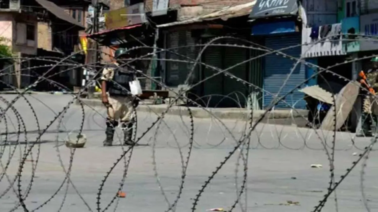 Kashmir Lockdown: Pre-Paid Mobile Services Barred For 85th Day