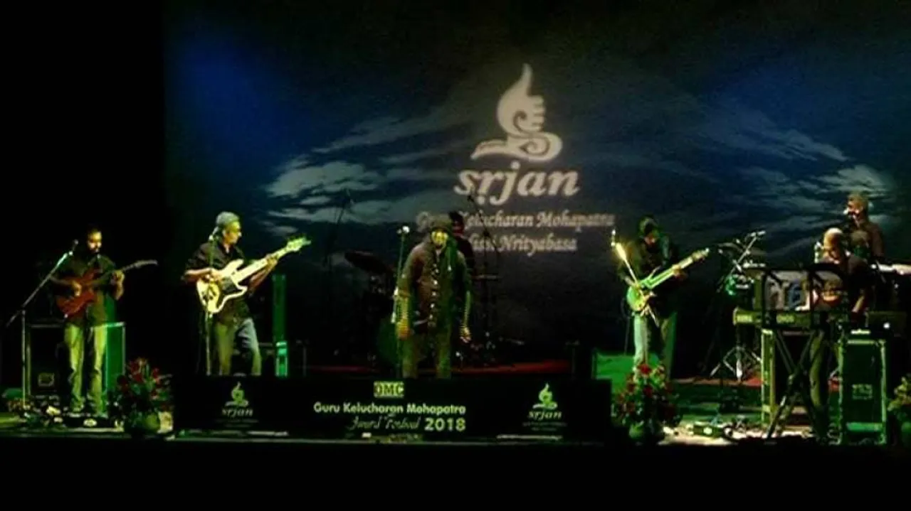 Modern and folk fusion steals show at Guru Kelucharan Mohapatra Award Fest