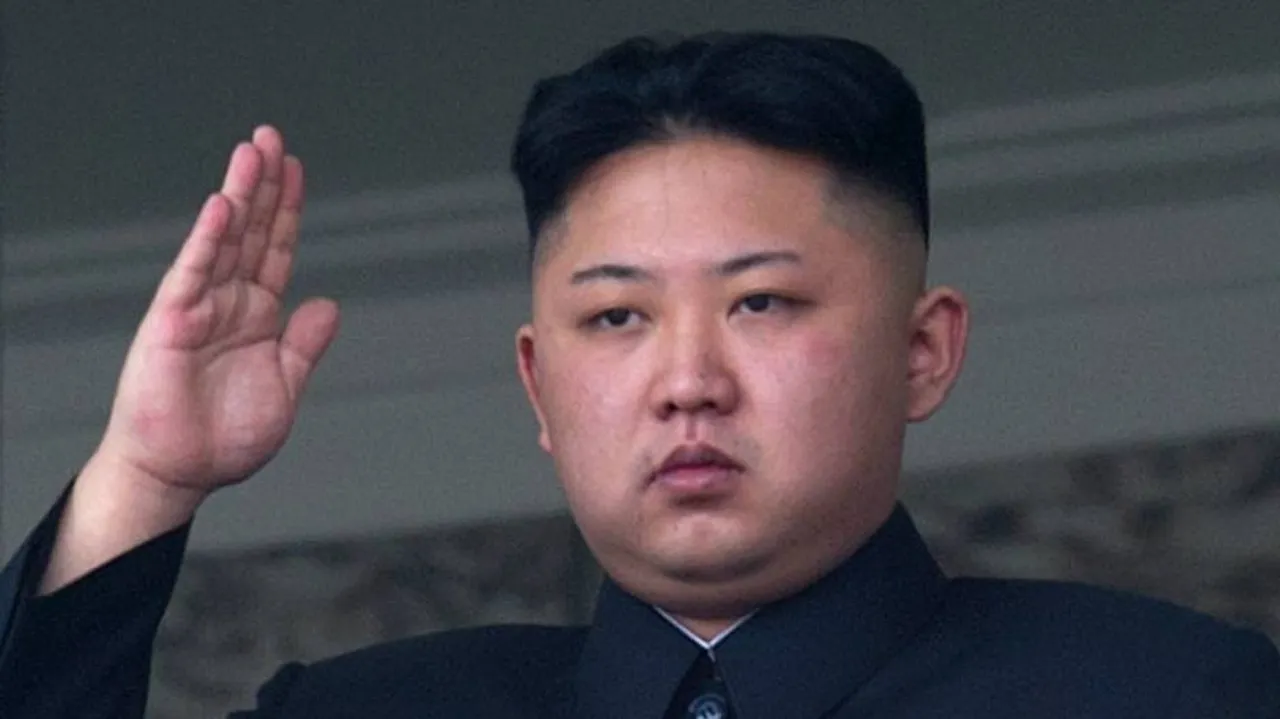 Kim Jong-un threatens to sink US aircraft carrier