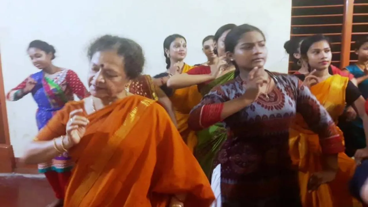 Odissi doyen Kumkum Mohanty’s special workshop on 'Abhinaya'