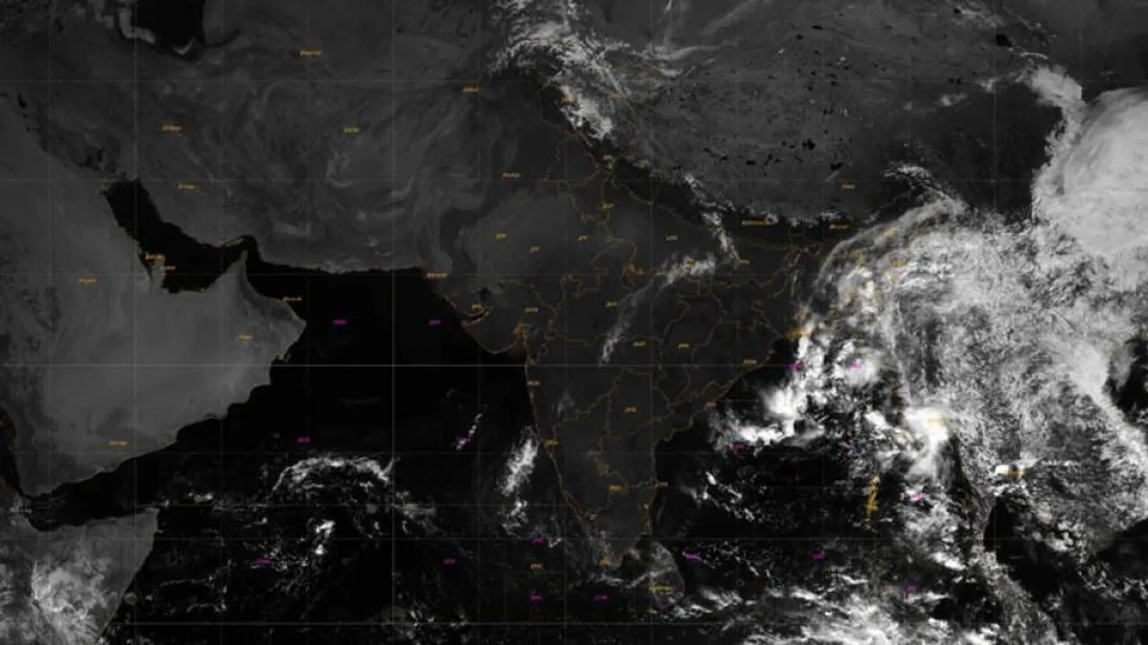 Low Pressure Forms Over Bay Of Bengal; Rain & Thunderstorm Alert For Odisha