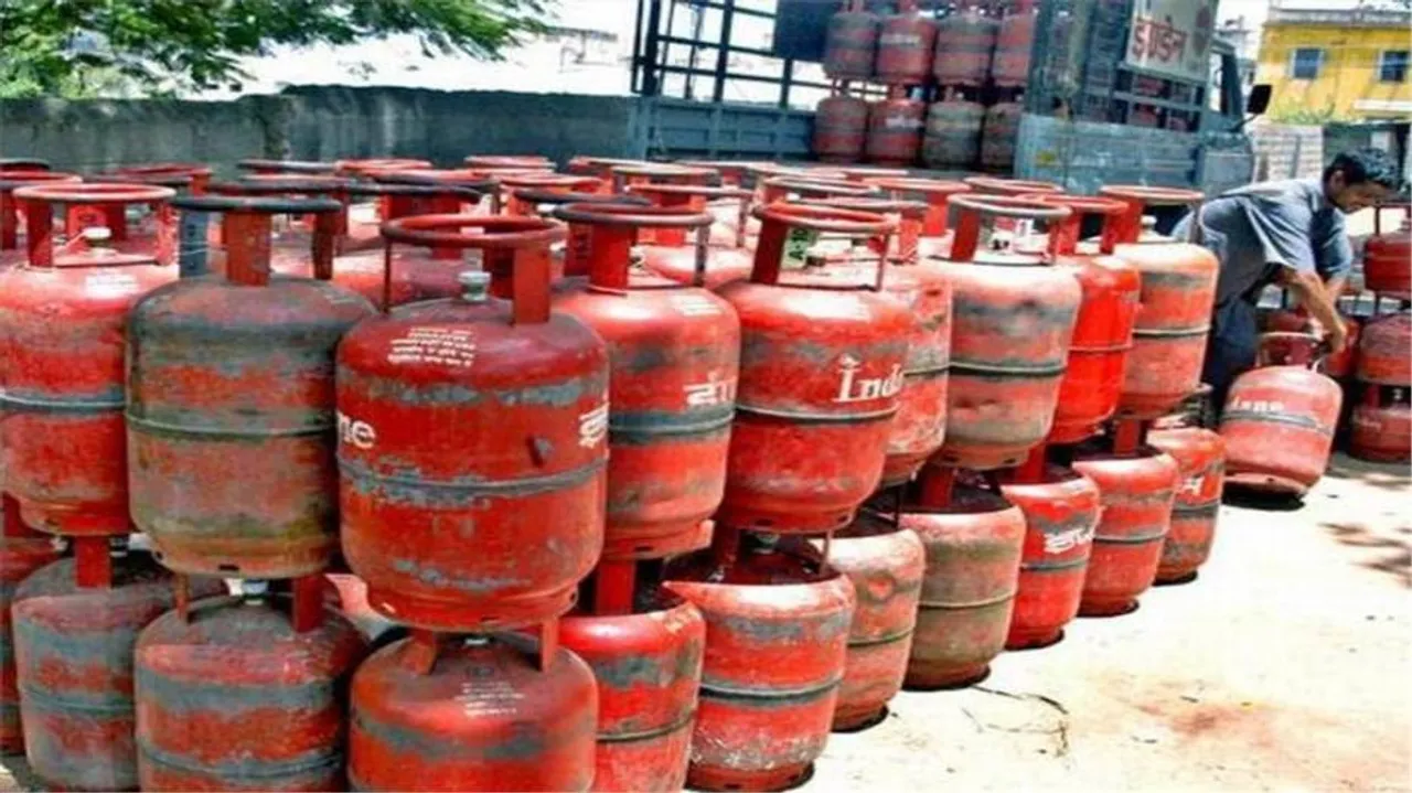 Post-electoral reverses, government expands free LPG beneficiary list