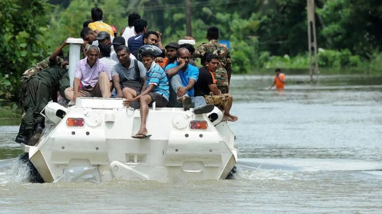 Lanka floods: Rescue efforts on as death toll rises to 164