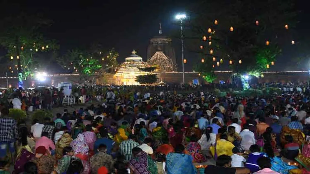 Odisha Dips In The Spirit Of Mahashivratri, Devotees Witness 'Maha Deepa' Lifting
