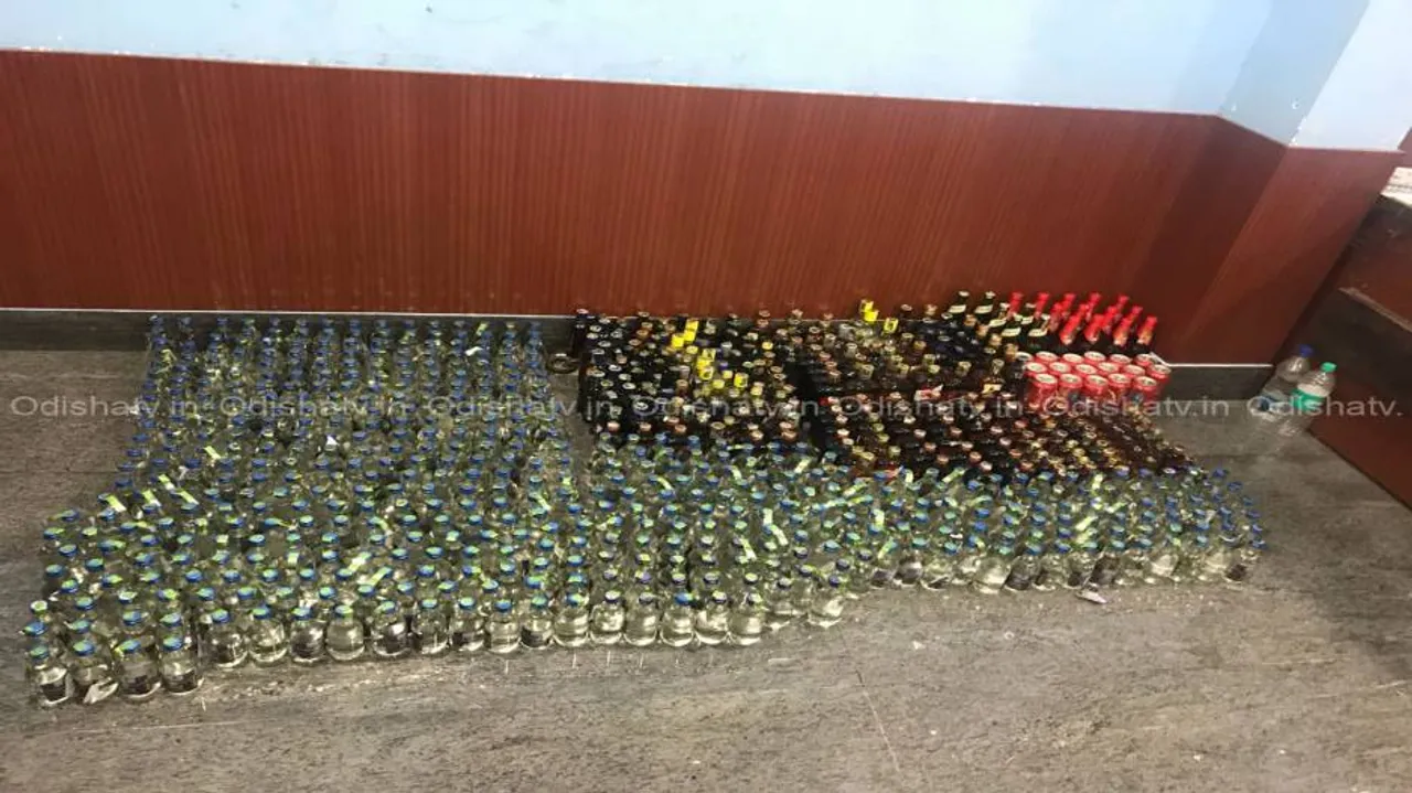 Country, foreign liquor seized in Capital City; woman arrested