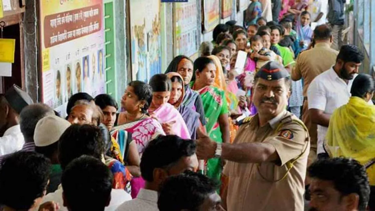 Maharashtra averages 56% voting in 7 LS seats
