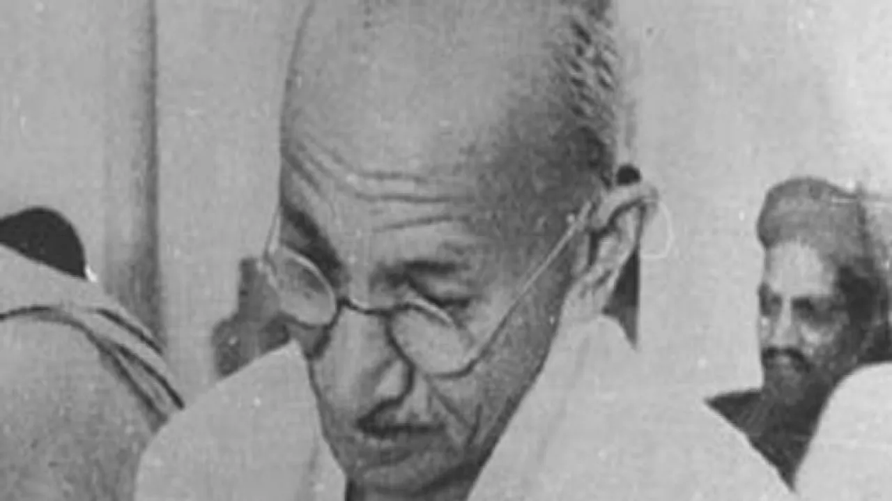 Gandhi rooted for secularism, successfully forged Hindu-Muslim unity: Historians