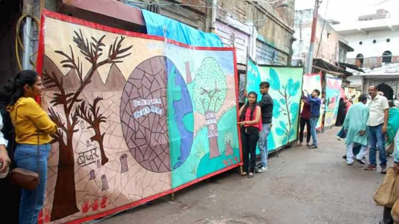 1,000-Feet-Long Greeting Card For Mahatma Gandhi's Birthday