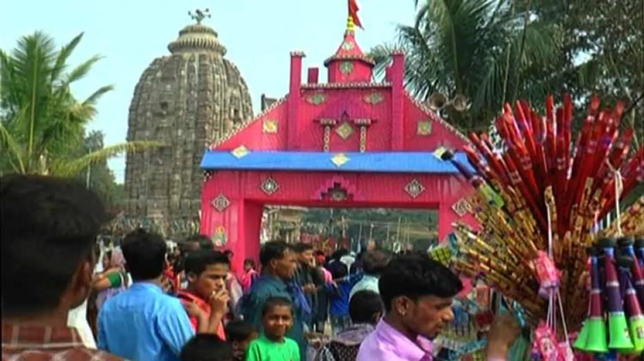 Devotees in large numbers arrive in Bhadrak to attend 'Makar Mela'