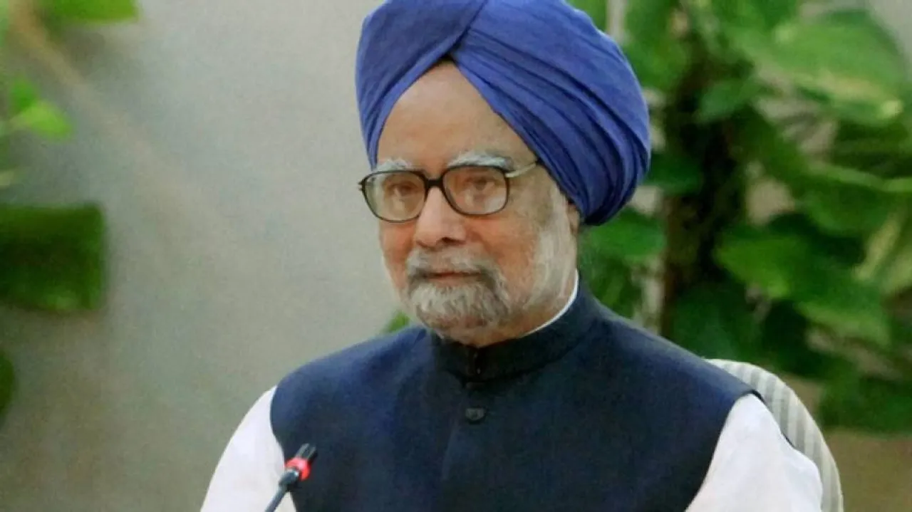 State of economy deeply worrying: Manmohan Singh