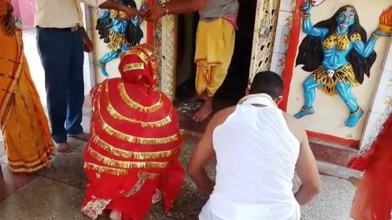 Rape accused jawan marries survivor in temple in Kandhamal
