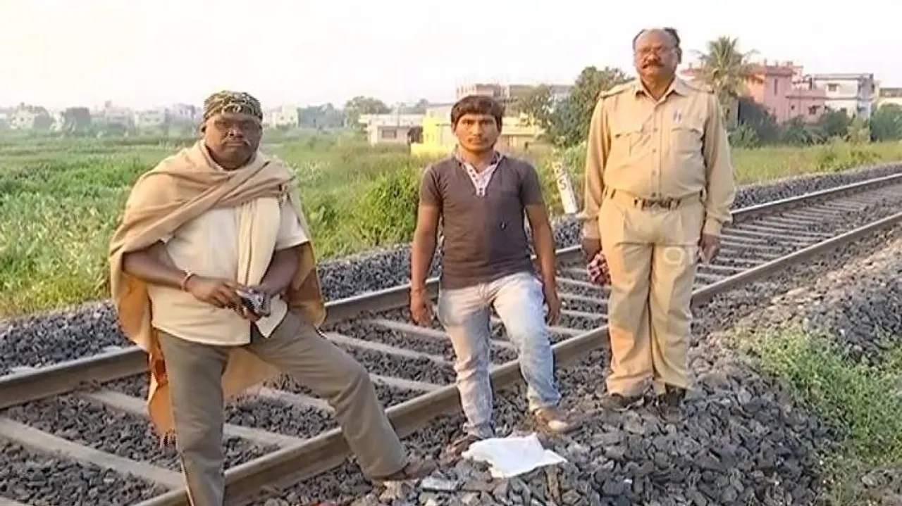 Five bodies found on railway tracks, mass suicide suspected