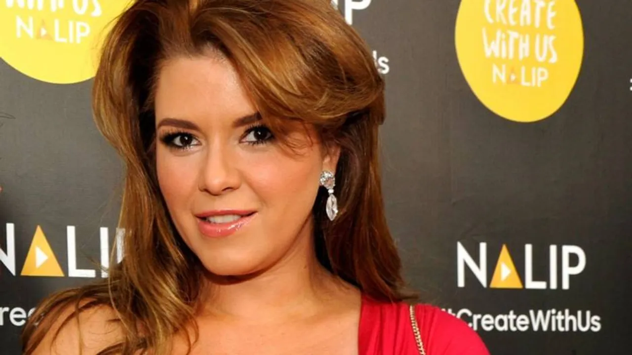 Former Miss Universe strikes at Trump for insult