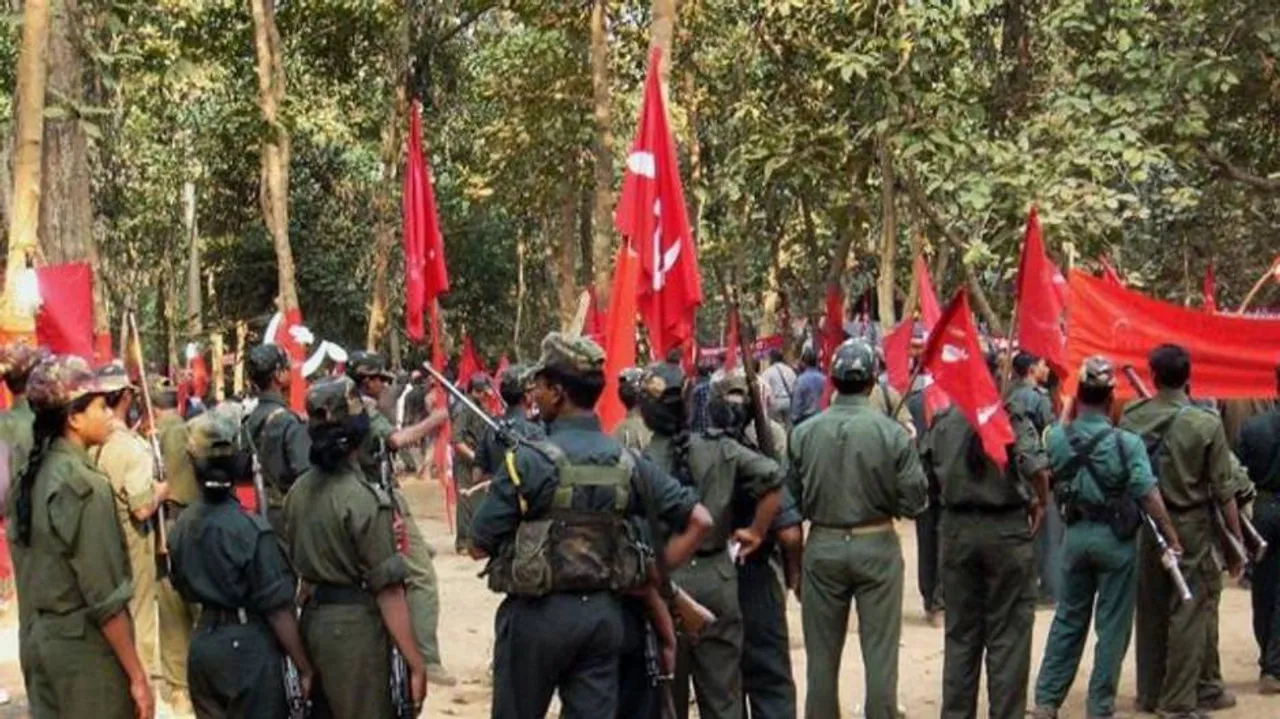 Maoists set 13 vehicles on fire in Jharkhand