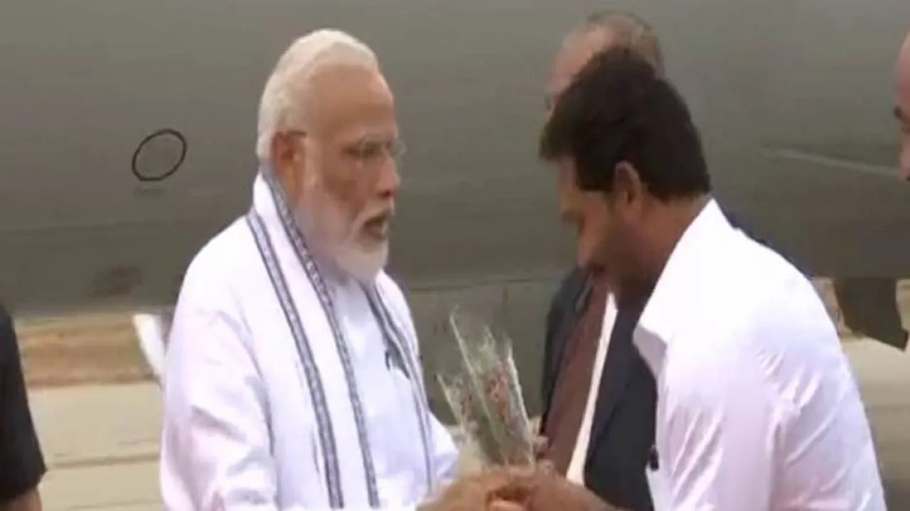 Modi arrives in Tirupati to offer prayers
