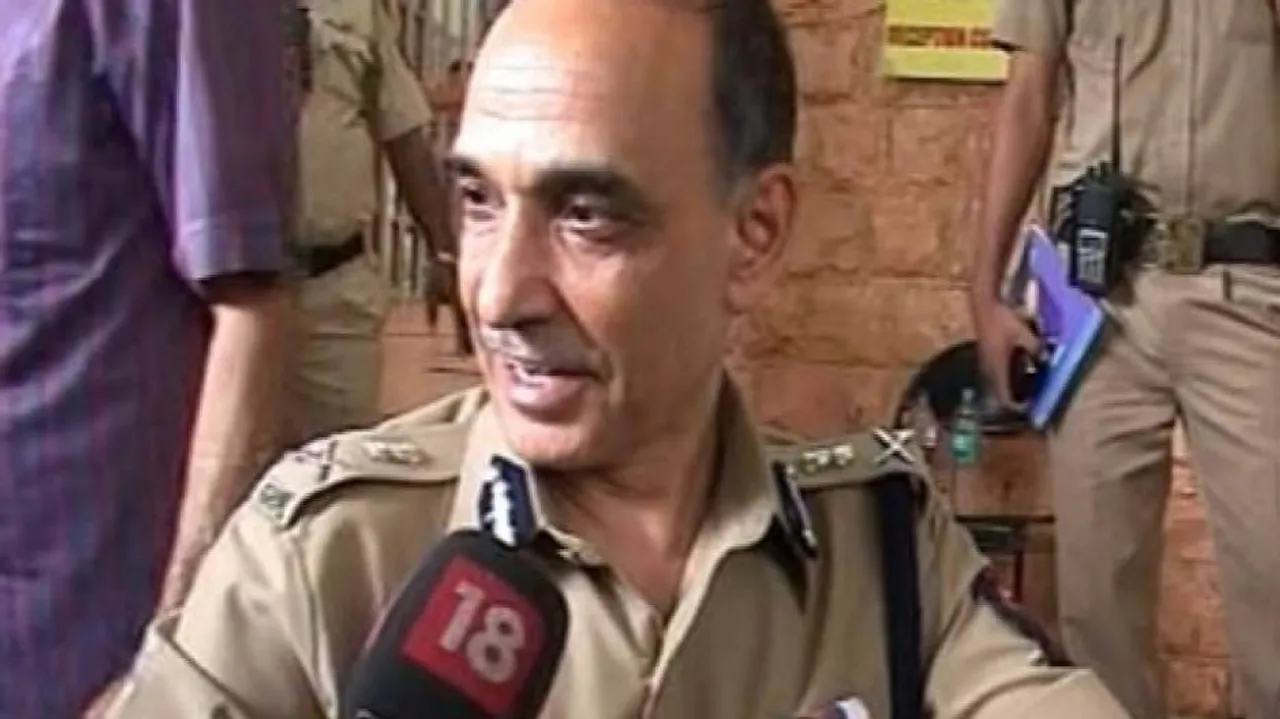Mumbai Police Commissioner quits; may contest polls