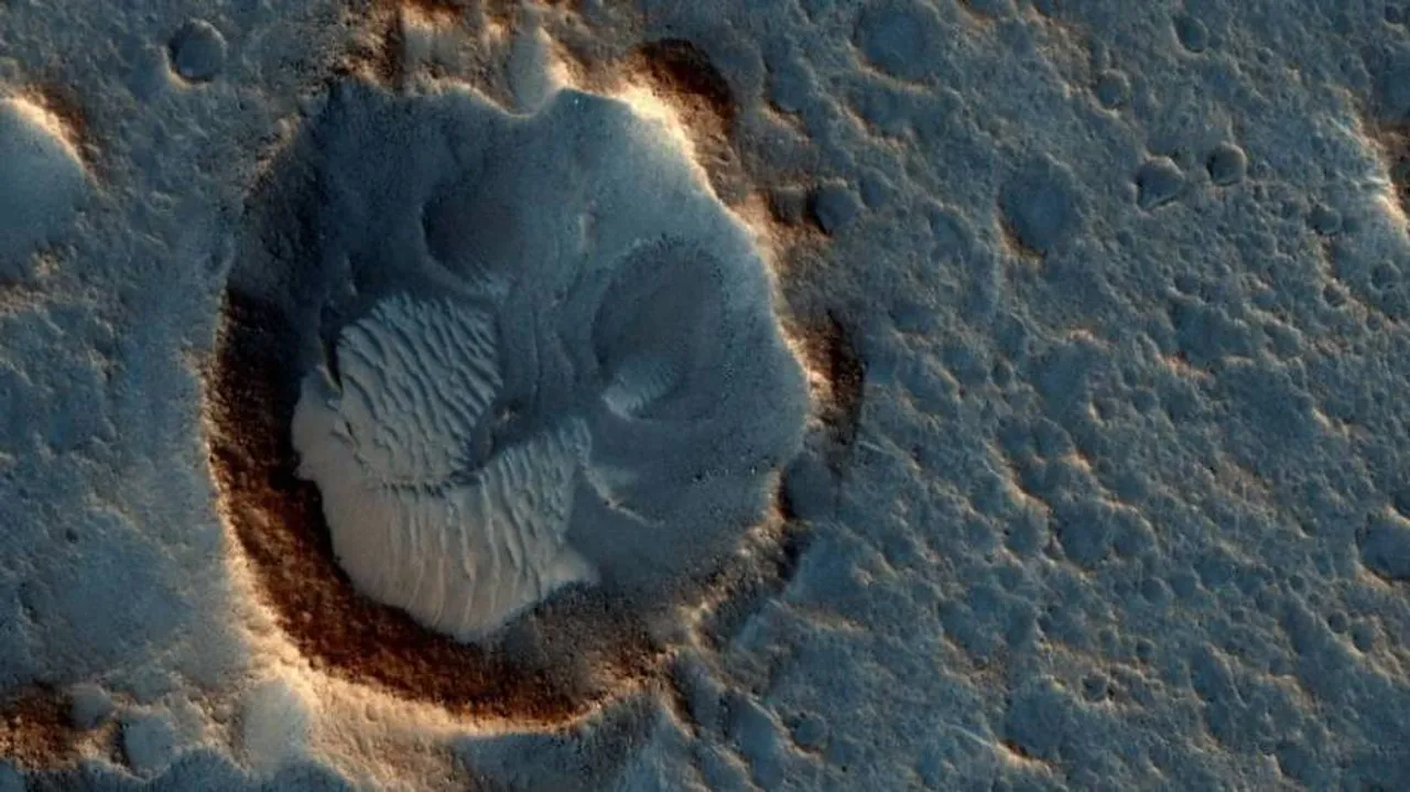 NASA Mars rover to study fluid-carved valley's origin