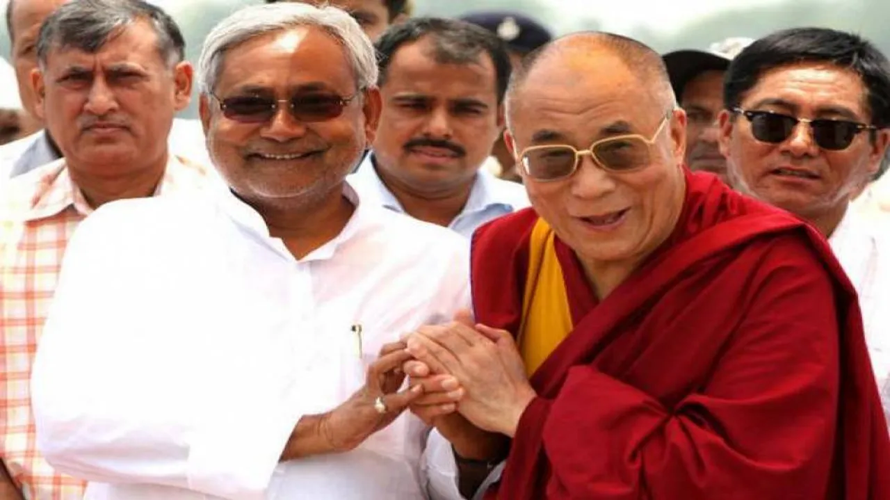 Nitish calls on Dalai Lama at Bodh Gaya