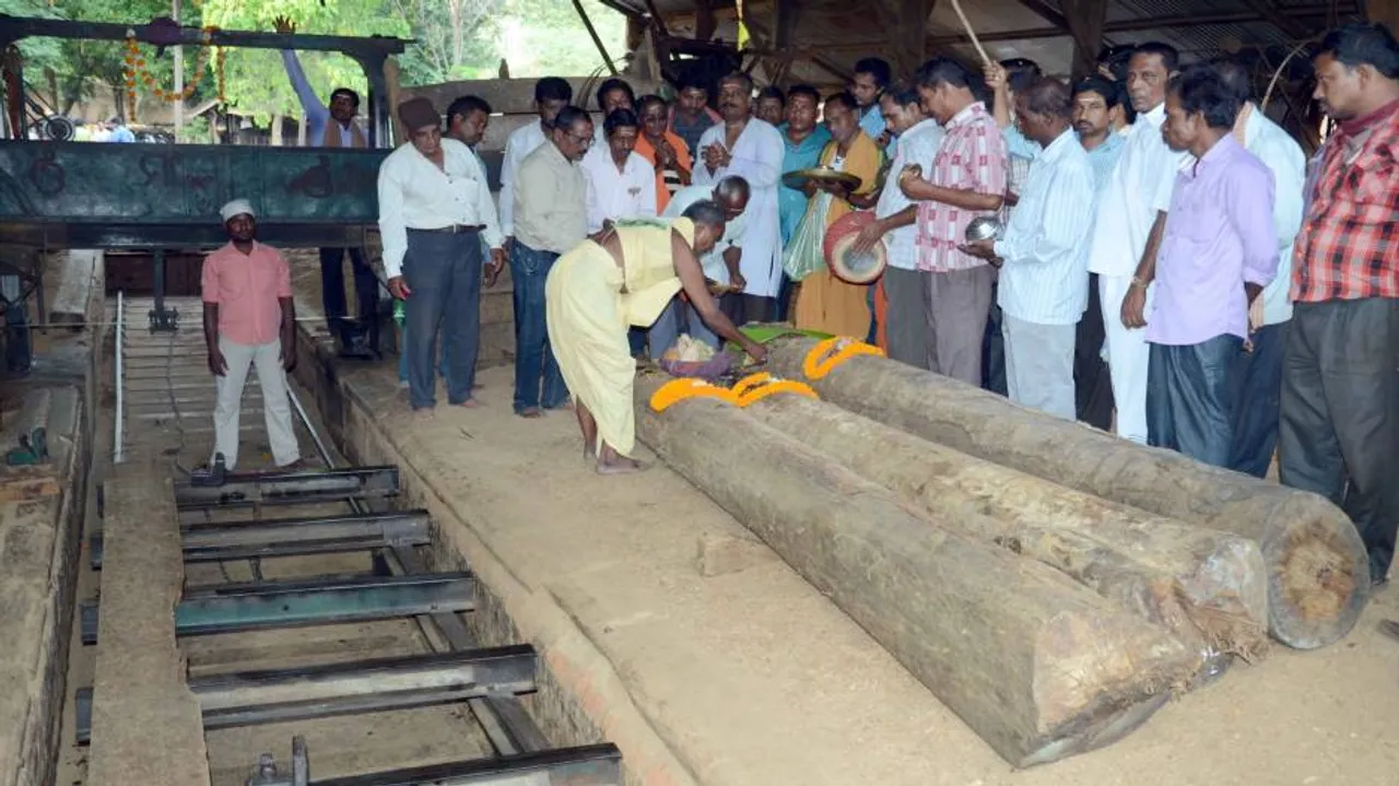 First logs for Puri Rath Yatra chariots sliced in Cuttack